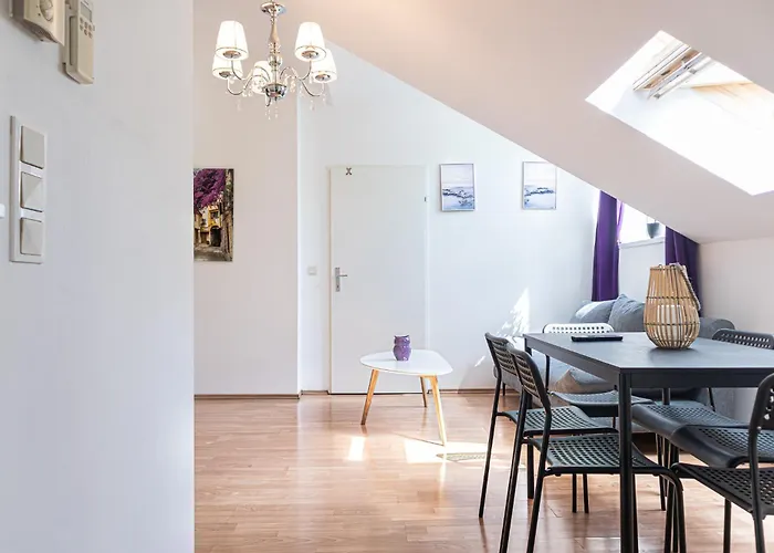 Spacious 2Br Apt Great Location - Near Schoenbrunn