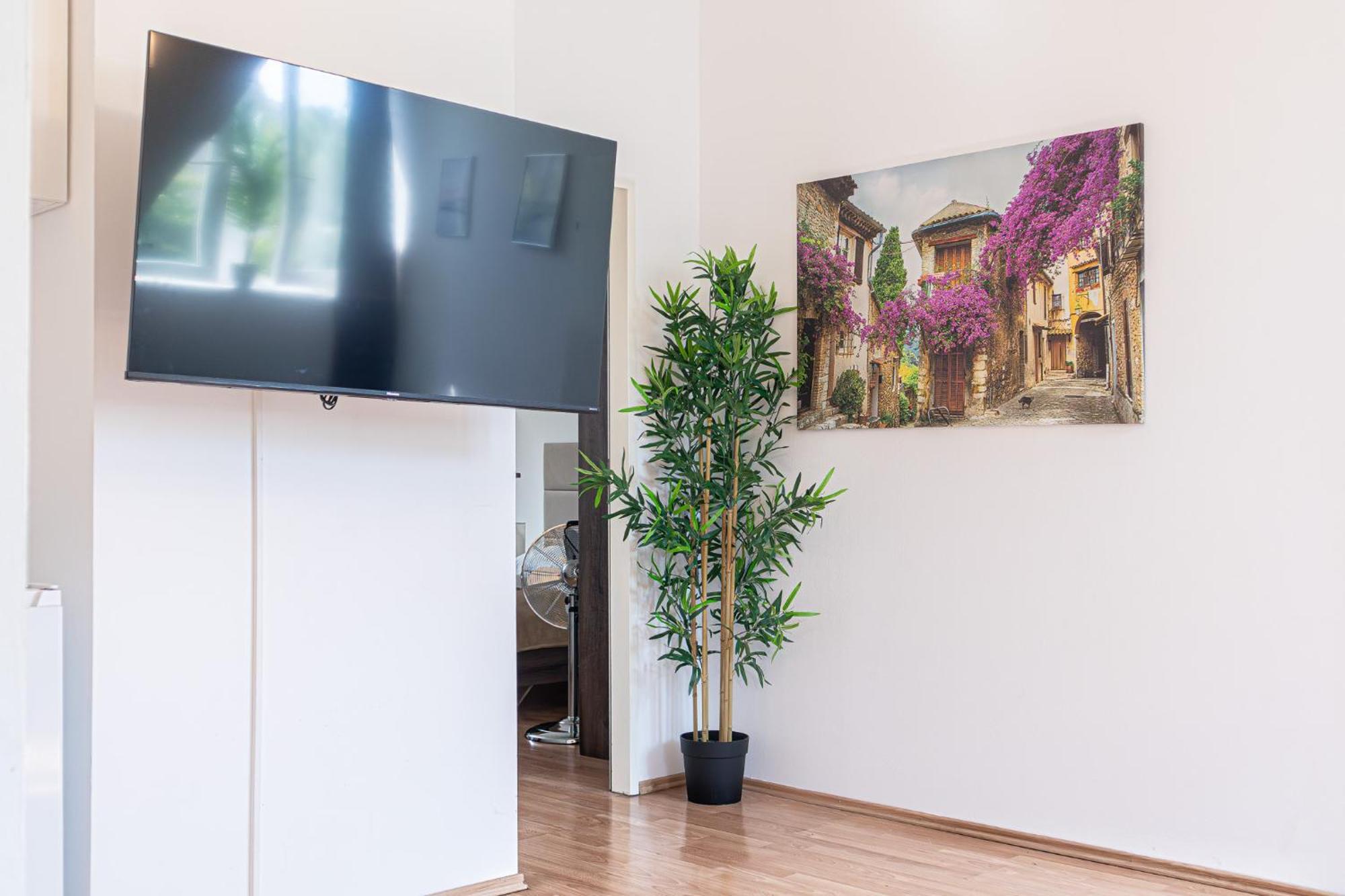 Spacious 2br Great Location - Near Schoenbrunn Wien