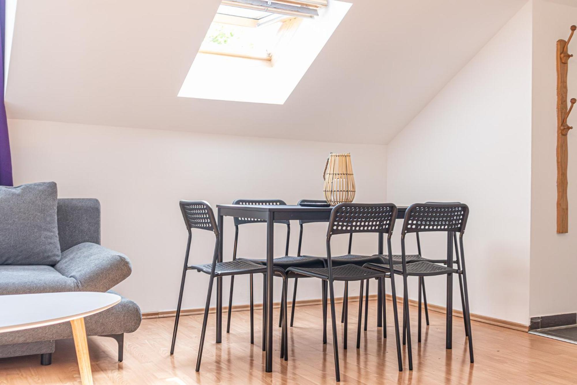 Apartment Spacious 2br Great Location - Near Schoenbrunn Wien