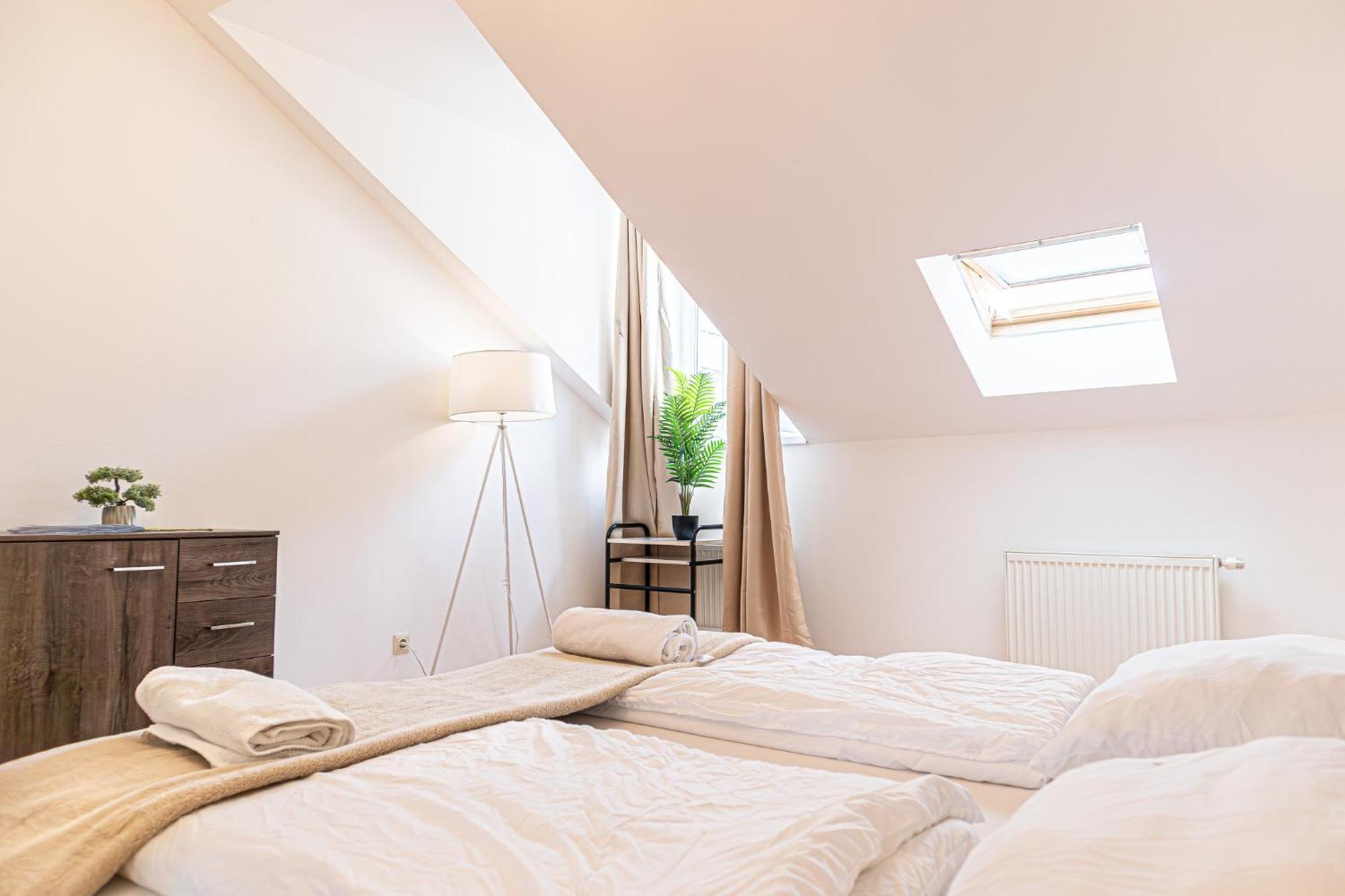 Apartment Spacious 2br Great Location - Near Schoenbrunn Wien